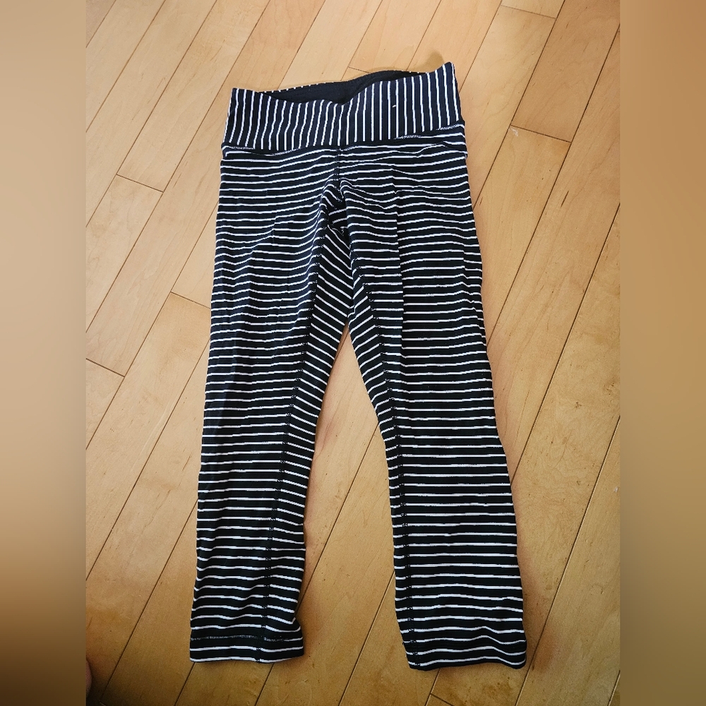 Lululemon crops